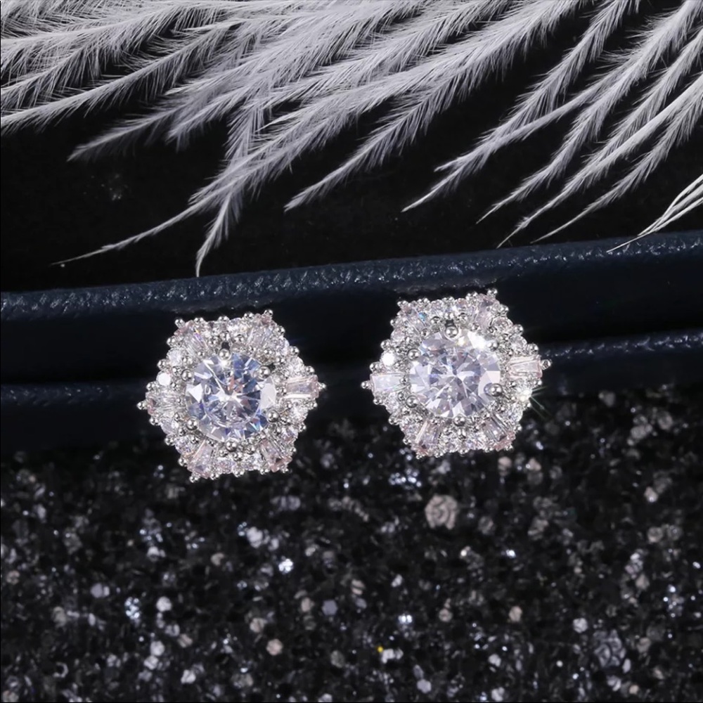 New Women’s Silver Plated Any occasion Diamond Earrings - Picture 4 of 6